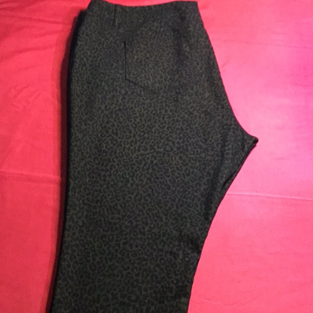 Jalate Jeans - Picture 4 of 4